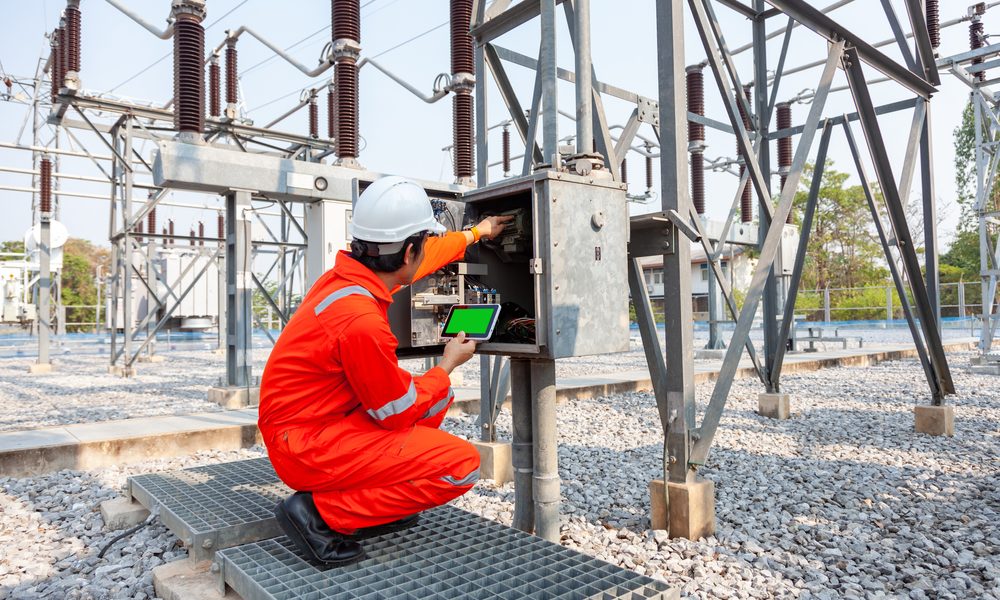 Electrical,Engineers,Inspect,The,Electrical,Systems,At,The,Equipment,Control Electrical,Engineers,Inspect,The,Electrical,Systems,At,The,Equipment,Control